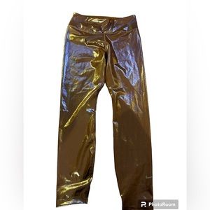 Tight fit mid rise 7/8 length